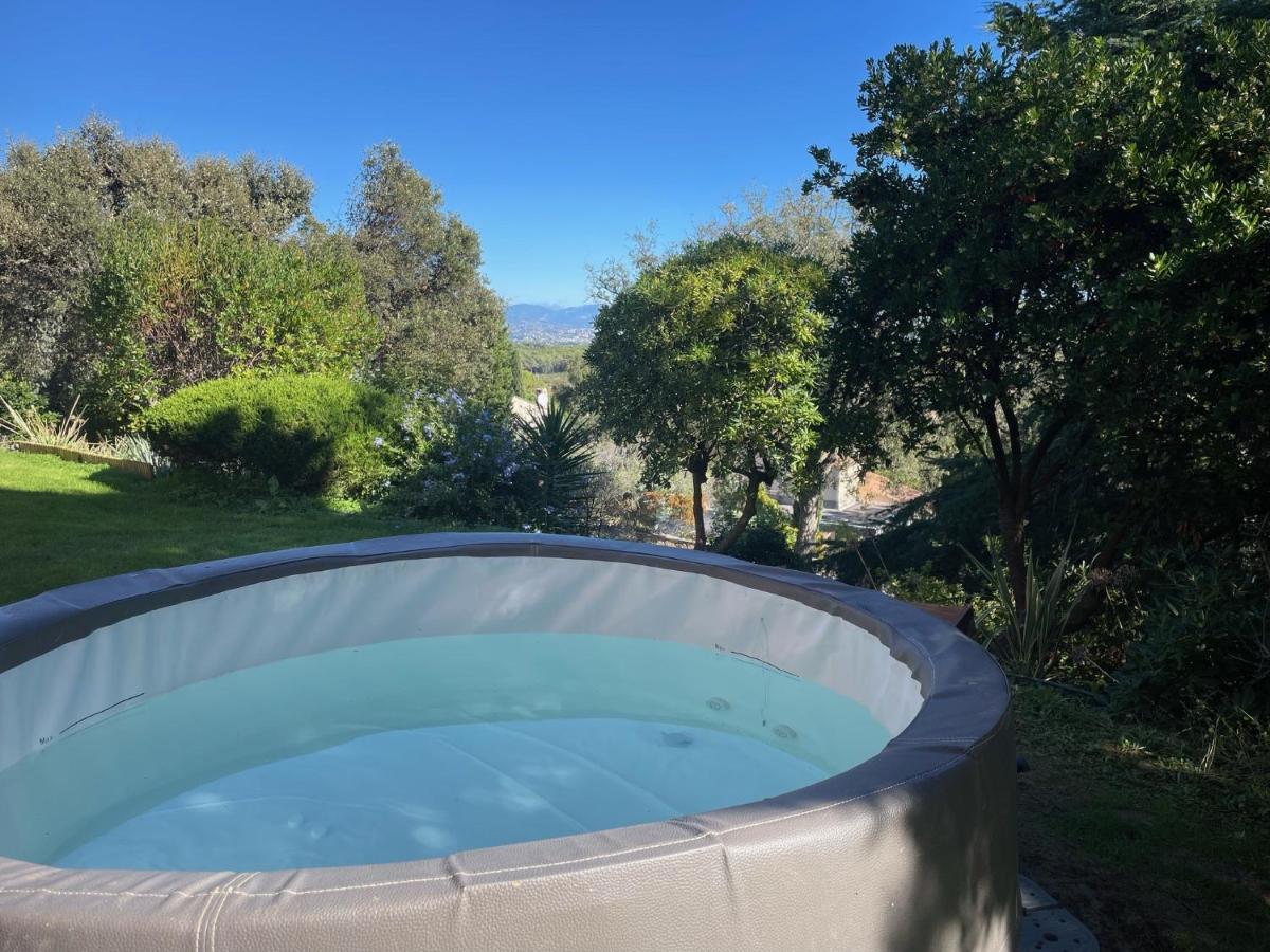 Domaine Des Tuilieres Avec Jacuzzi Apartment Vallauris Ngoại thất bức ảnh